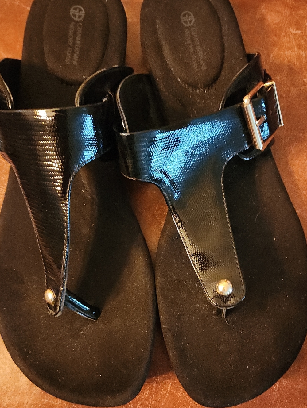 Giani Bernini Black Patent Thong Sandals with Buckle